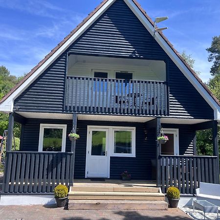 Cosy Lakeside Chalet With Option To Add Private Hot Tub Duneena Extérieur photo