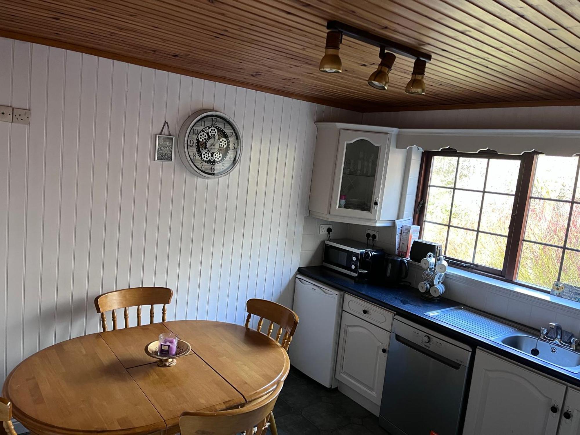 Cosy Lakeside Chalet With Option To Add Private Hot Tub Duneena Extérieur photo